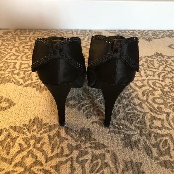 Jolie Satin Bow High Heels - Picture 5 of 6